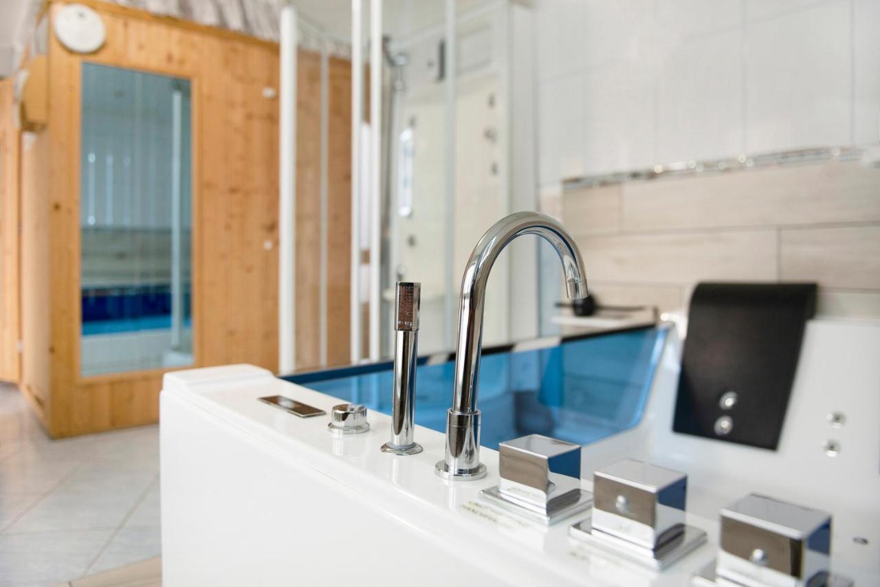 Spawo Mit Sauna Und Whirpool Pfullendorf Luaran gambar